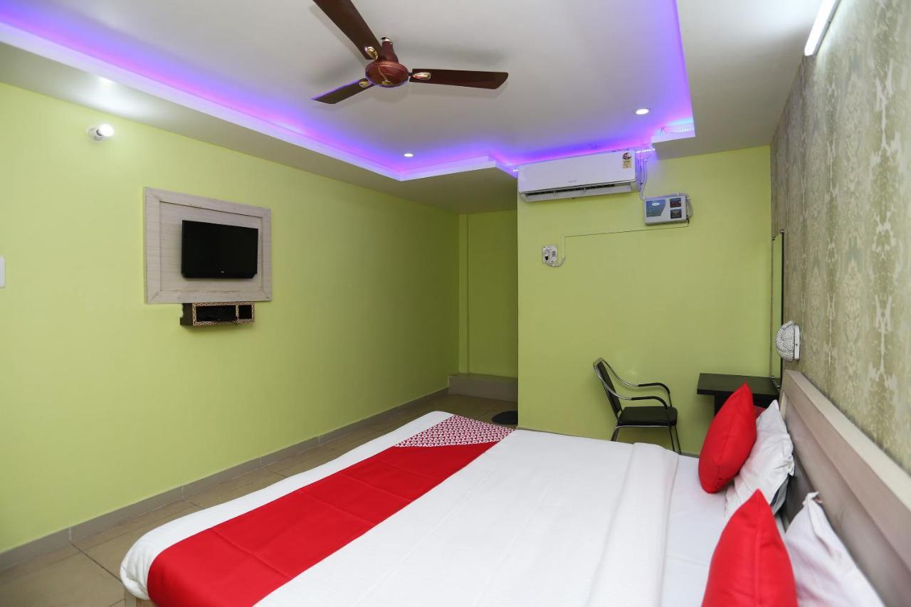 Oyo Hotel New Metro Near Phoenix United Lucknow Esterno foto