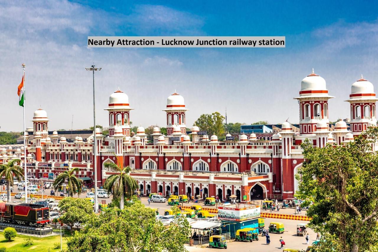 Oyo Hotel New Metro Near Phoenix United Lucknow Esterno foto