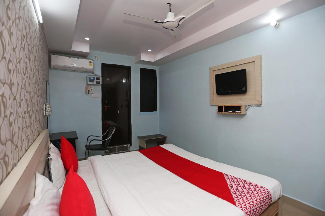 Oyo Hotel New Metro Near Phoenix United Lucknow Esterno foto
