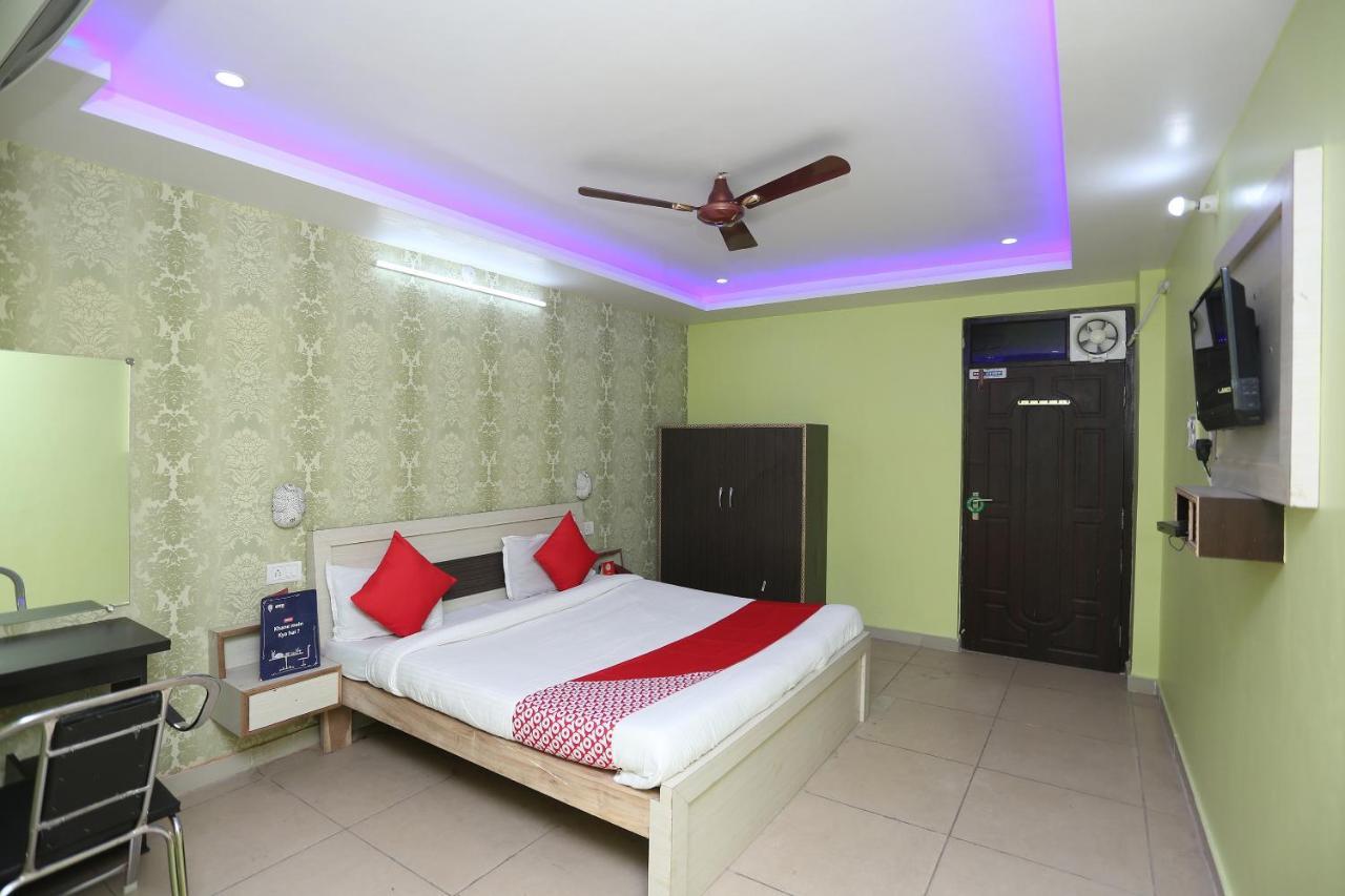 Oyo Hotel New Metro Near Phoenix United Lucknow Esterno foto